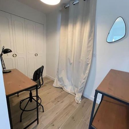 Appartement Proche Stade/Eurexpo Décines-Charpieu Exteriör bild