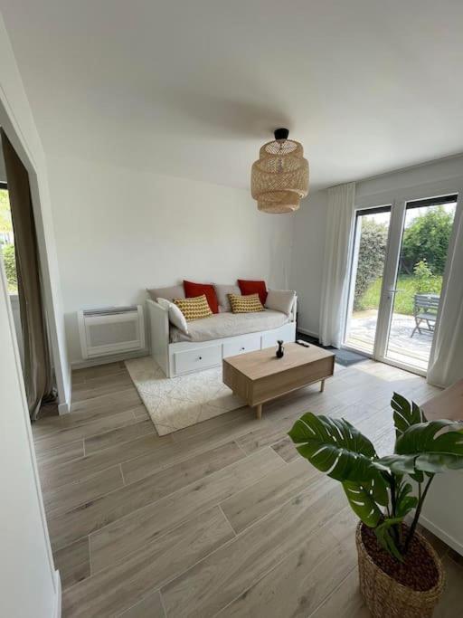 Appartement Proche Stade/Eurexpo Décines-Charpieu Exteriör bild